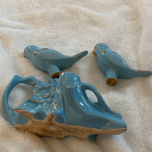 Vintage Pearl 22Kt. Gold blue bird on a tree branch salt & pepper shaker - Picture 9 of 16